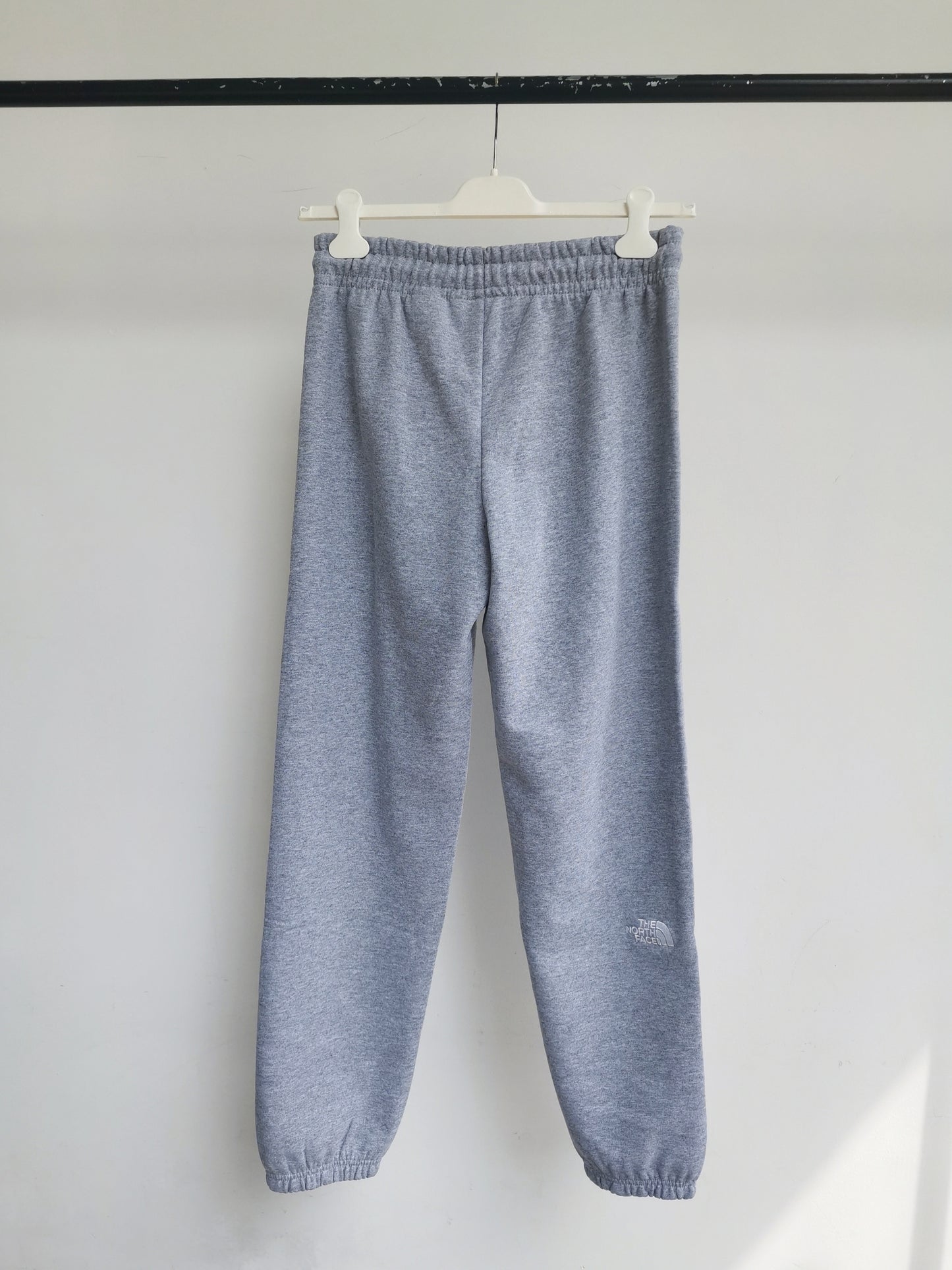 WOMEN'S ESSENTIAL JOGGER