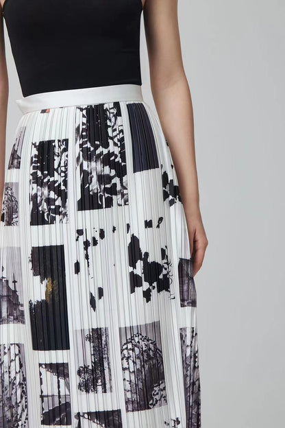 HAND PLEATED PHOTO PRINT SKIRT