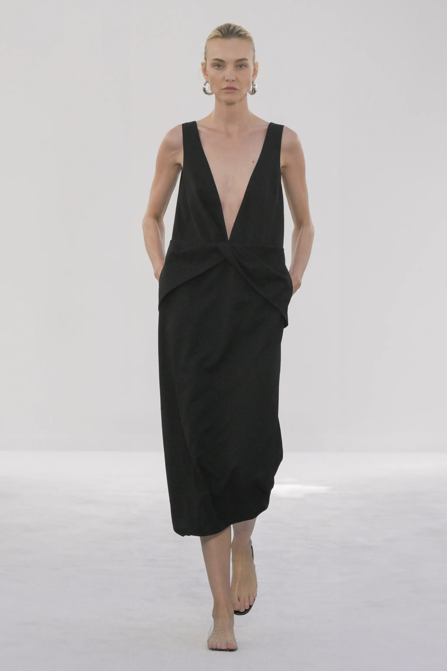 THE SANTHA DEEP V SLVLS DRESS W/ TWIST DRAPED WAIS