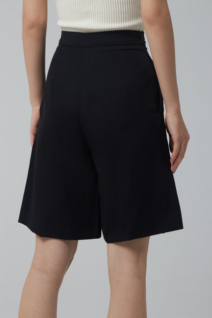 BLACK WOOL SHORTS