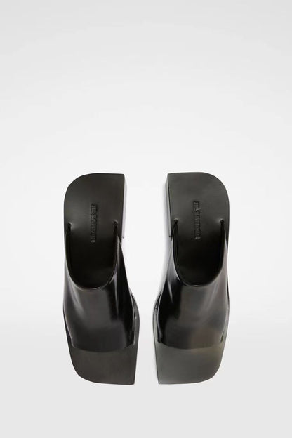SANDAL