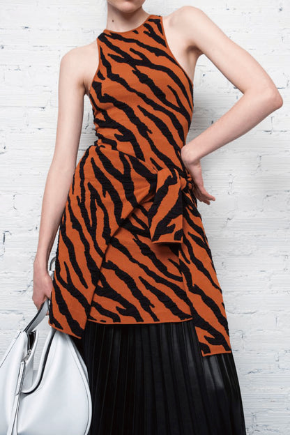 RAZOR FRONT DRESS