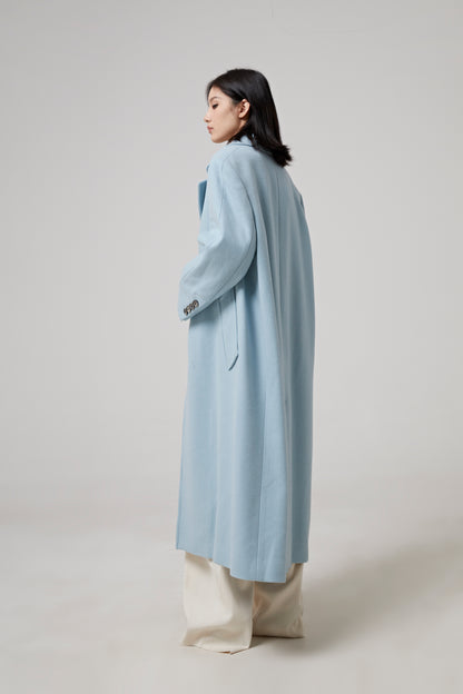 THREE BUTTONS COAT