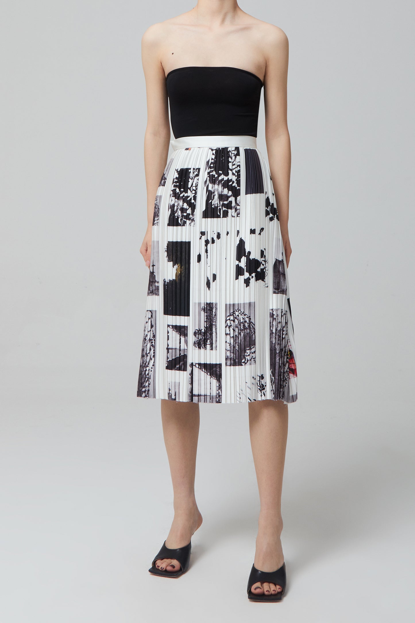 HAND PLEATED PHOTO PRINT SKIRT