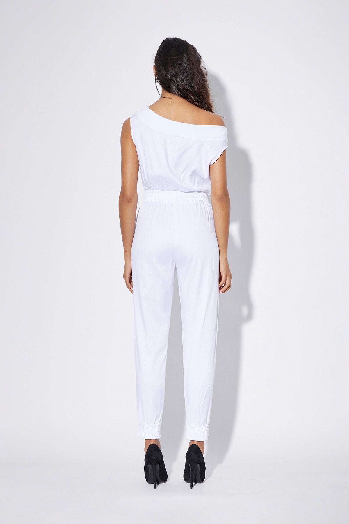 SLEEVELESS JUMPSUIT