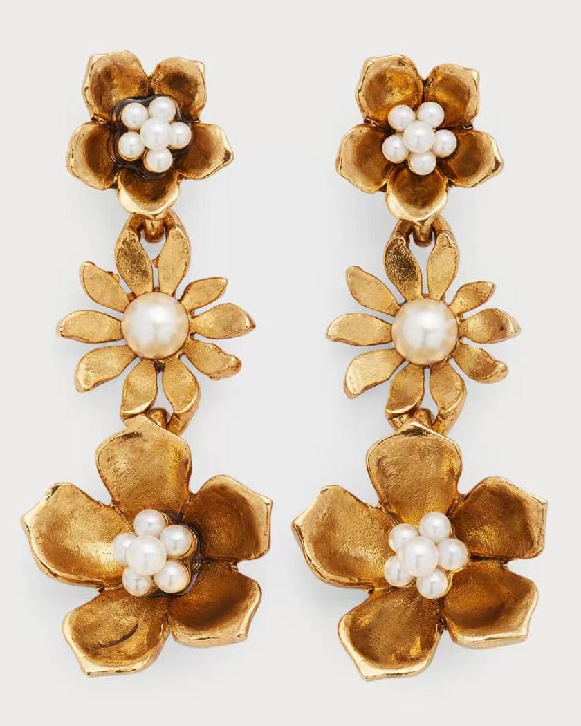 CARRYOVER DANGLING FLOWER EARRINGSING