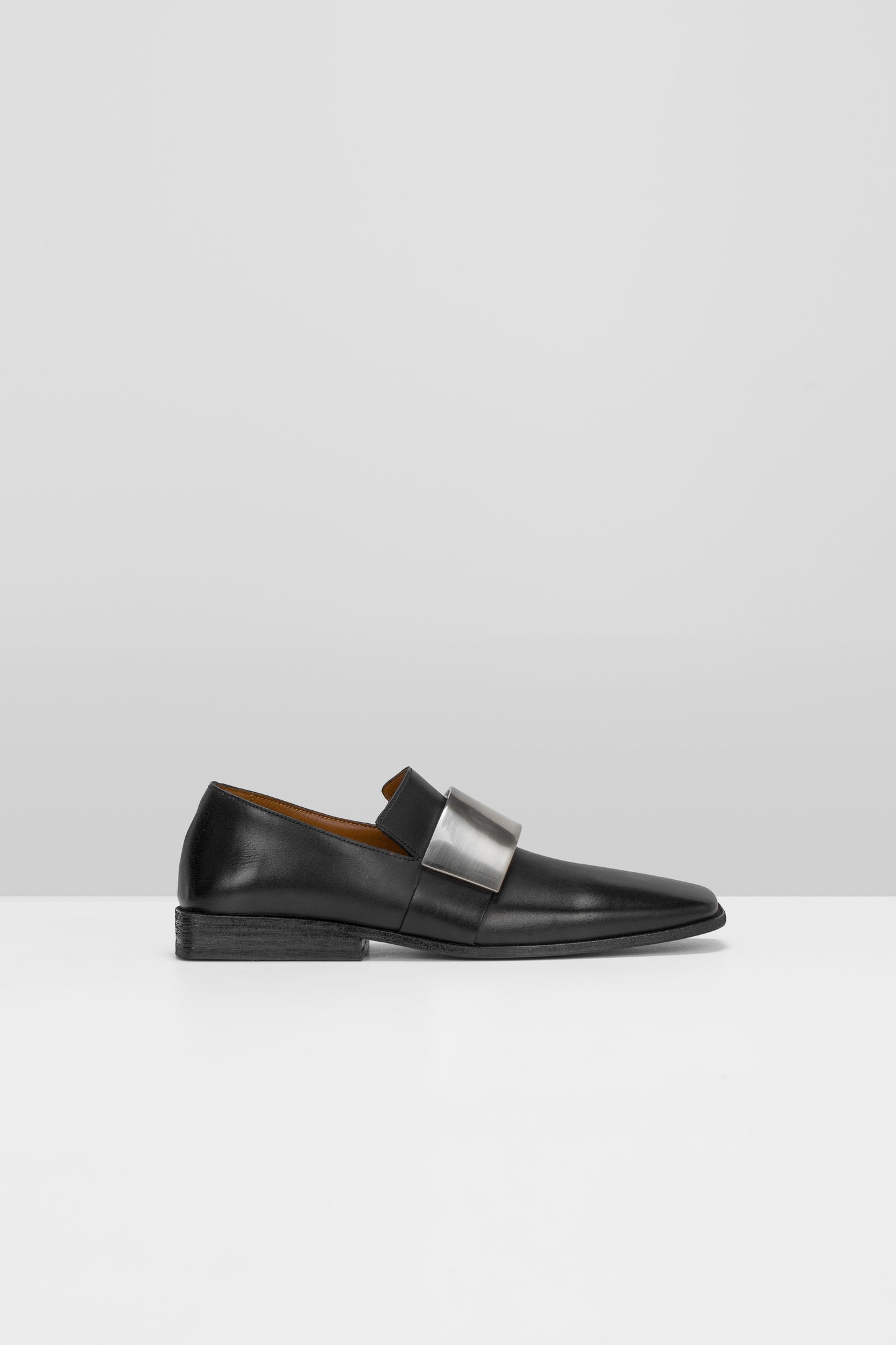 MW6564 LEATHER FLATS