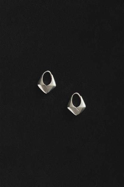 Small Pyramid Hoops