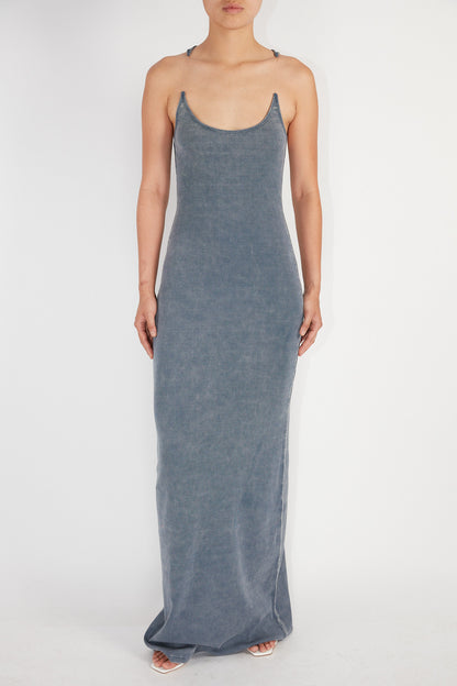 INVISIBLE STRAP DRESS