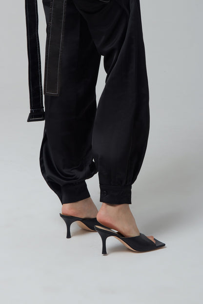 BLACK SILKY PLEATED TROUSERS