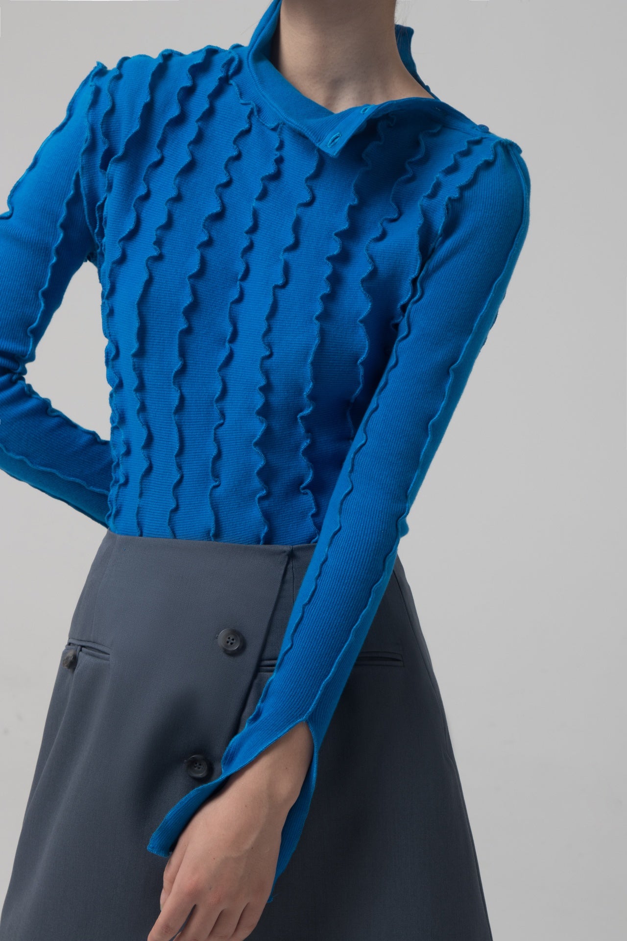 RUFFLE PANEL TOP