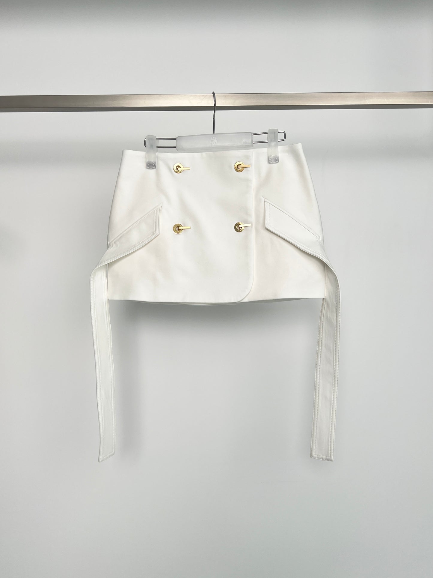 EYELET LATCH BLAZER SKIR