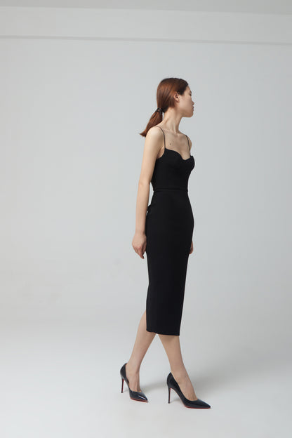 AVERY- STRETCH CREPE CUP BODI