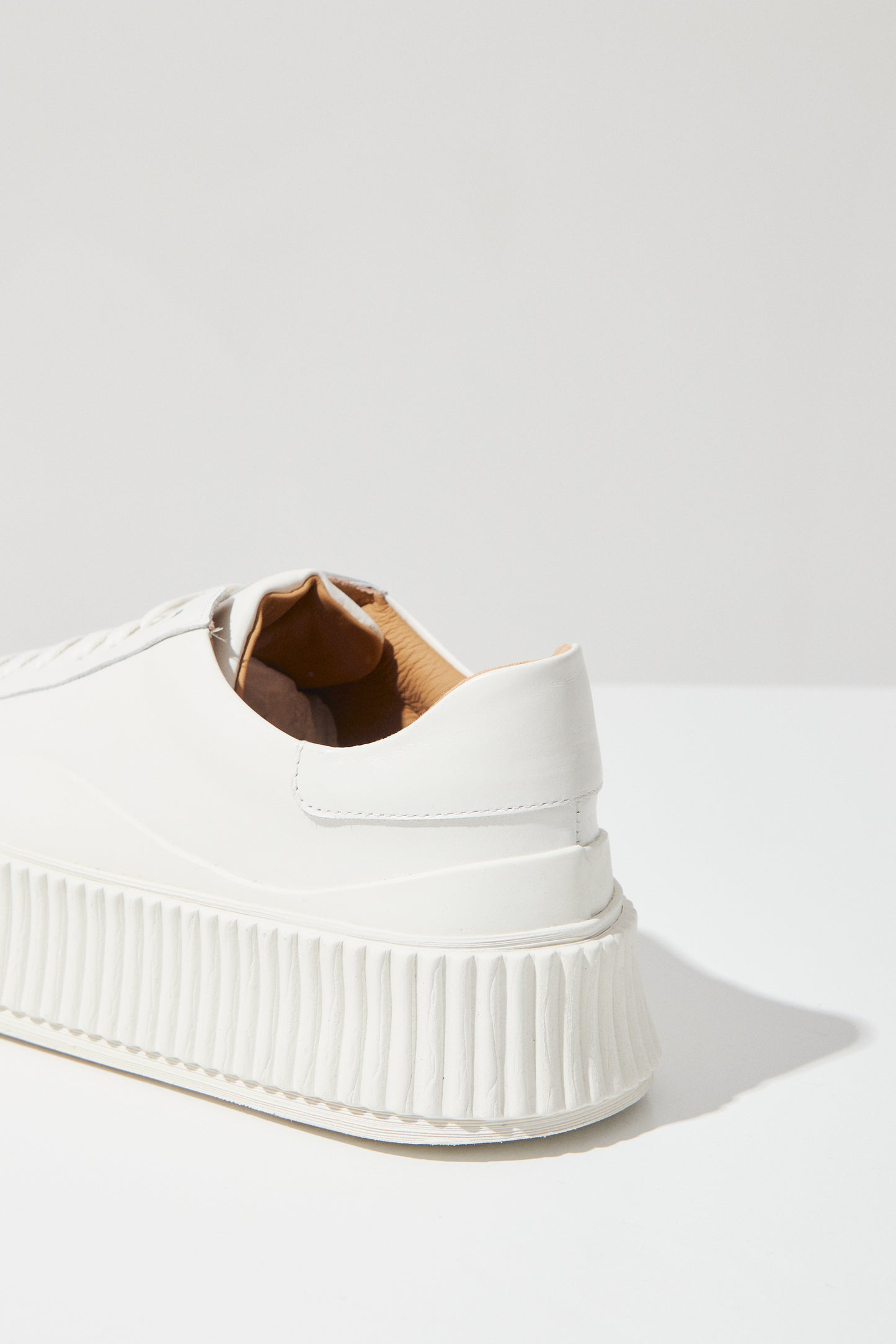 SNEAKERS - VIT AGNELLATO