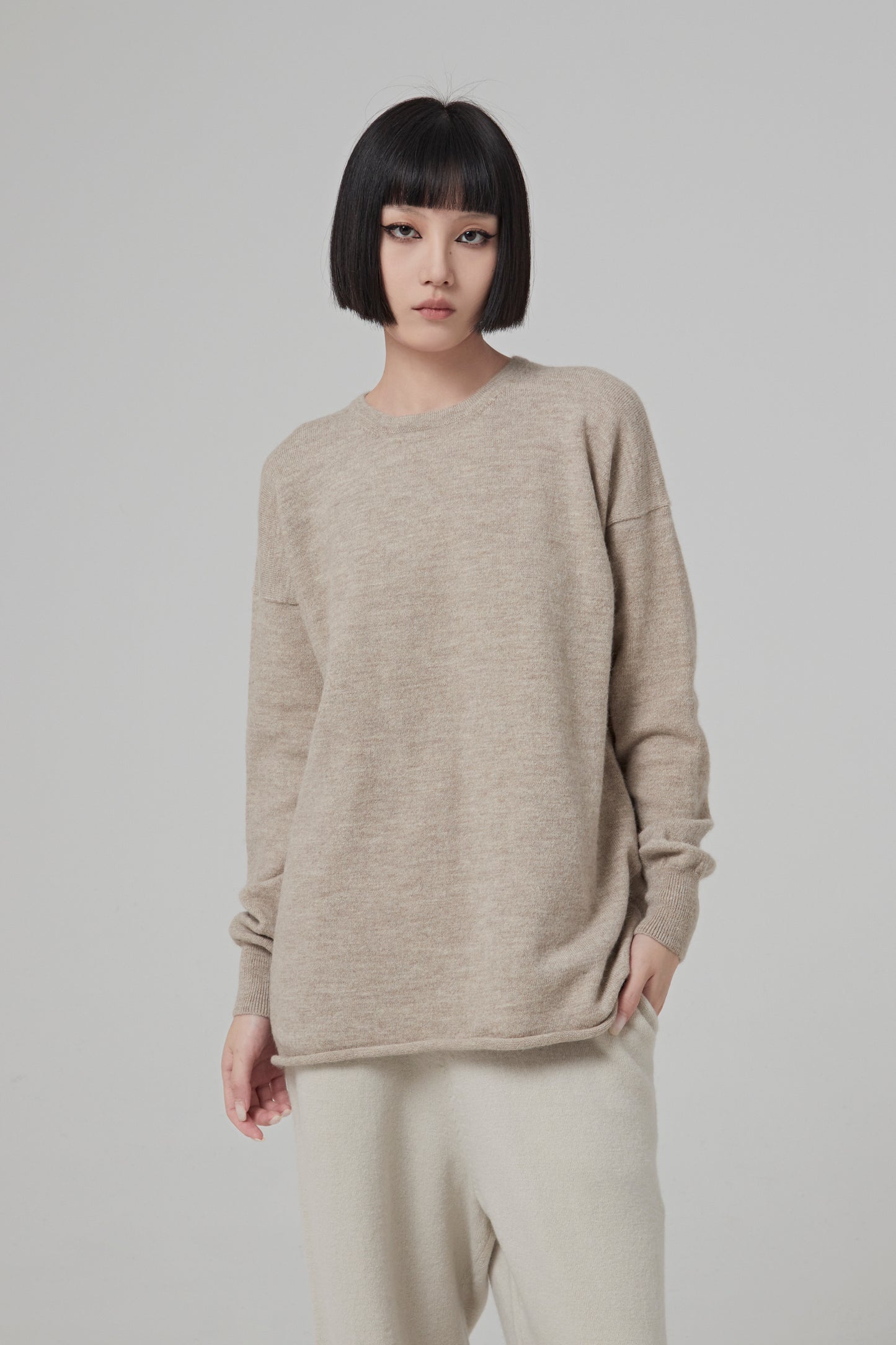 BASE CREWNECK