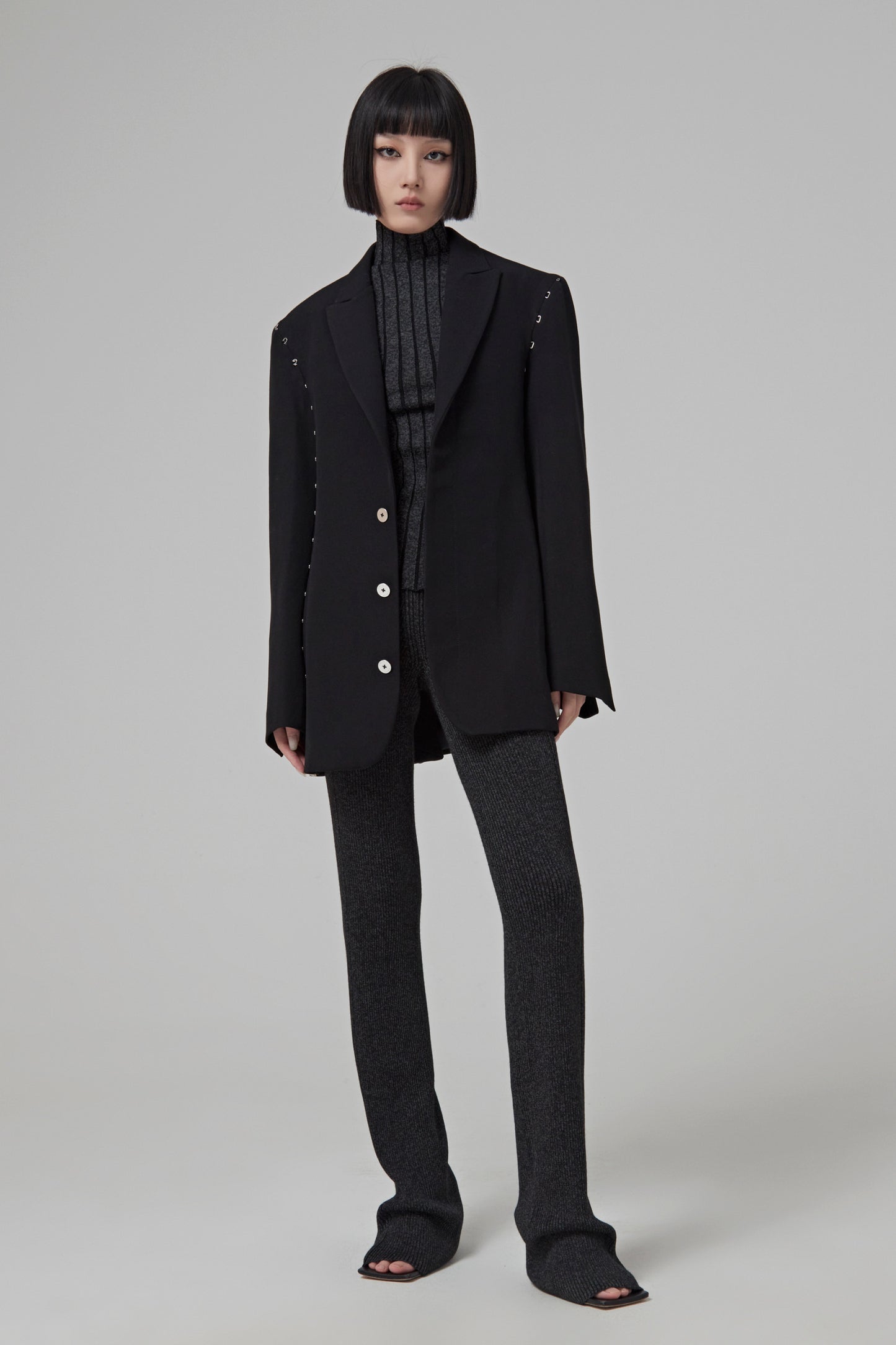 OVERSIZED HOOK & EYEBLAZER