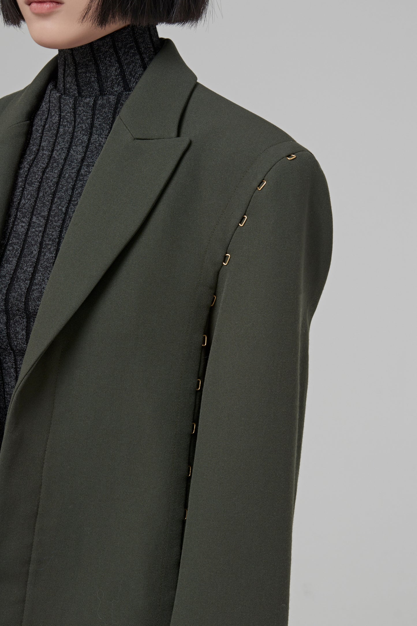 OVERSIZED HOOK & EYEBLAZER