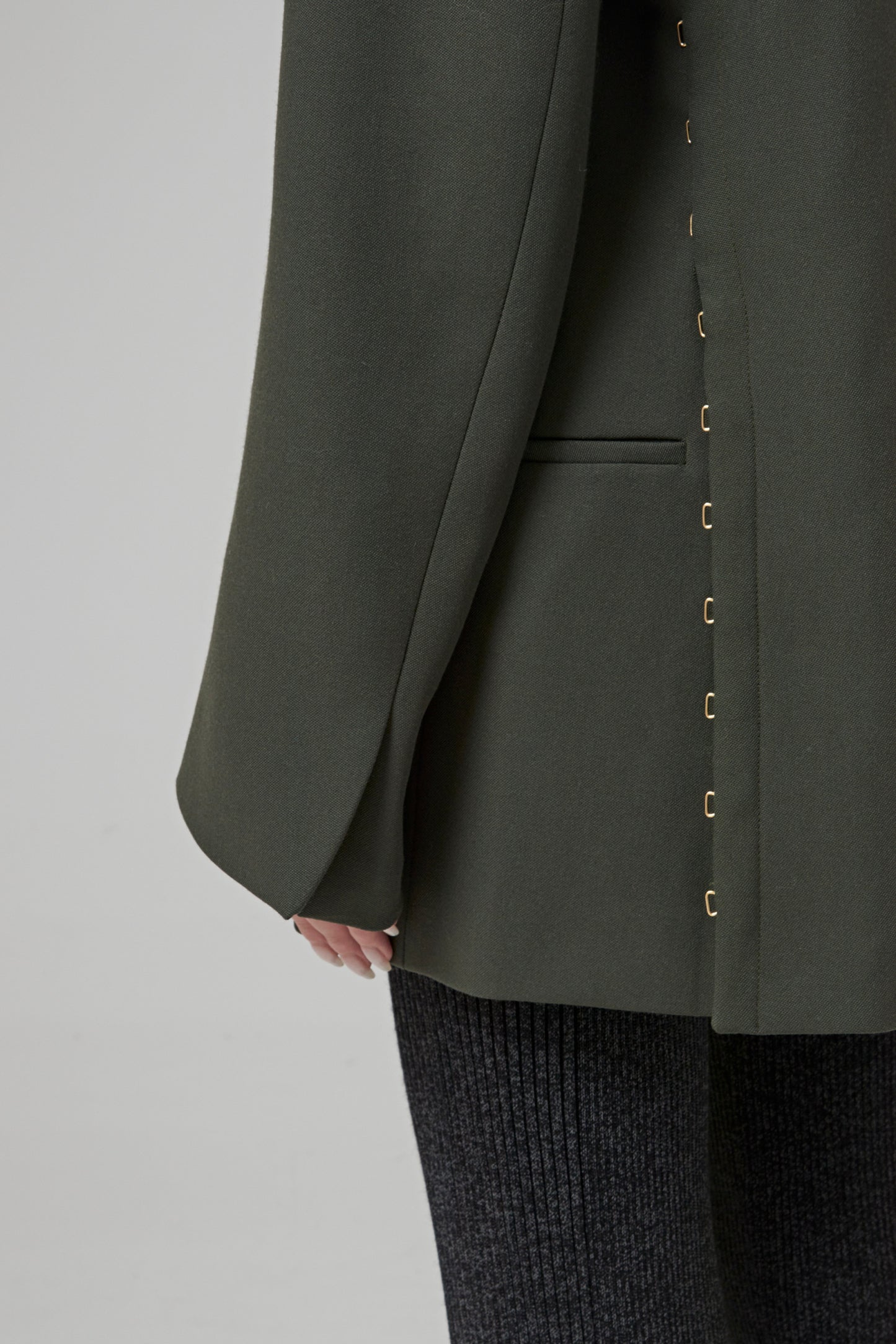 OVERSIZED HOOK & EYEBLAZER