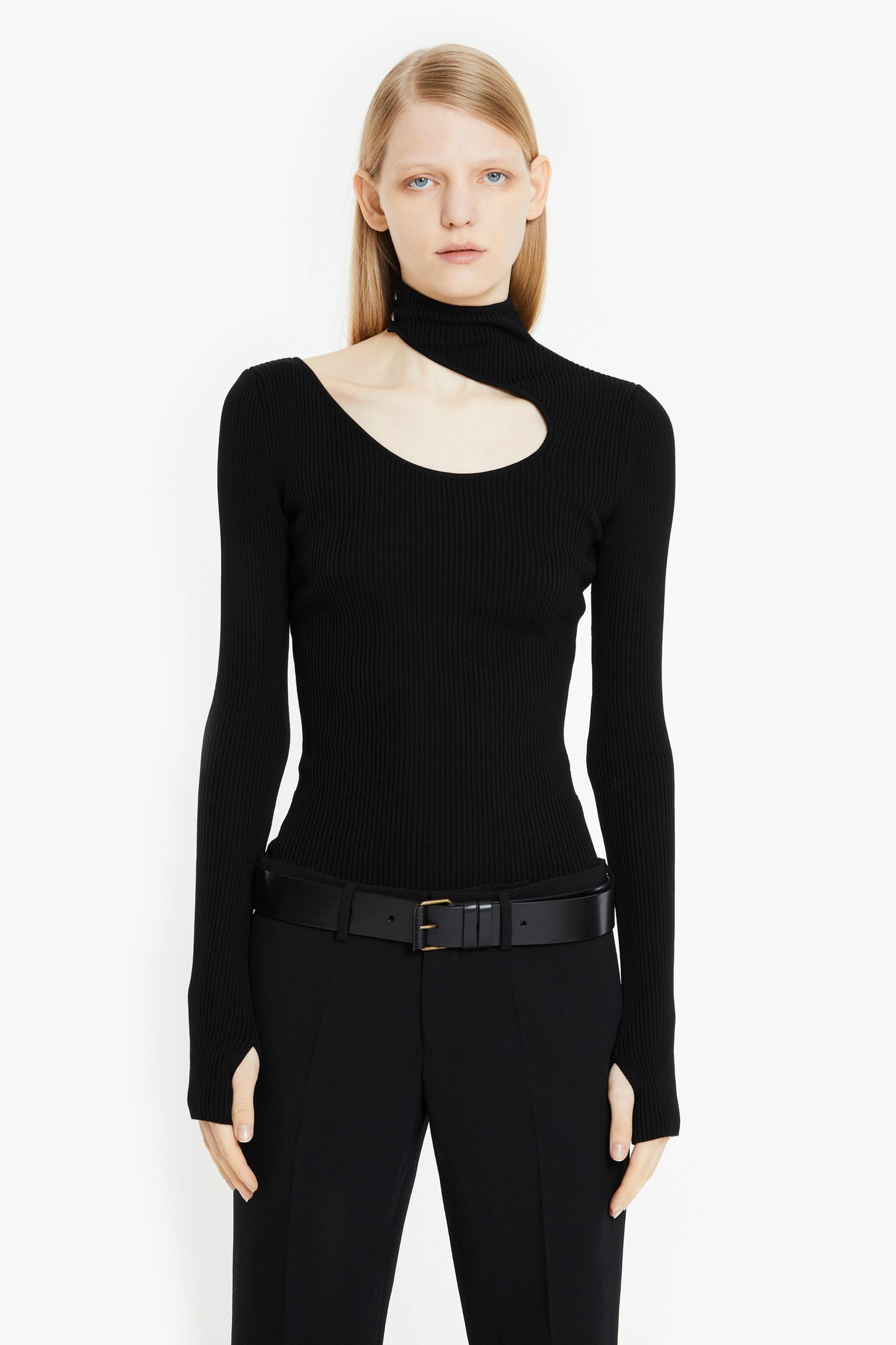 SLIM FIT RIBBED TOP WITH CUTOUT