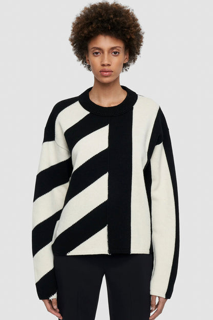 Rd Nk Ls-Graphic Knit