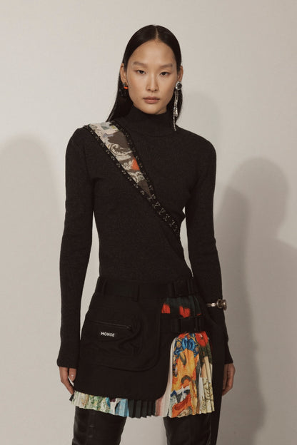 HOOK &amp; EYE TURTLENECK SWEATER