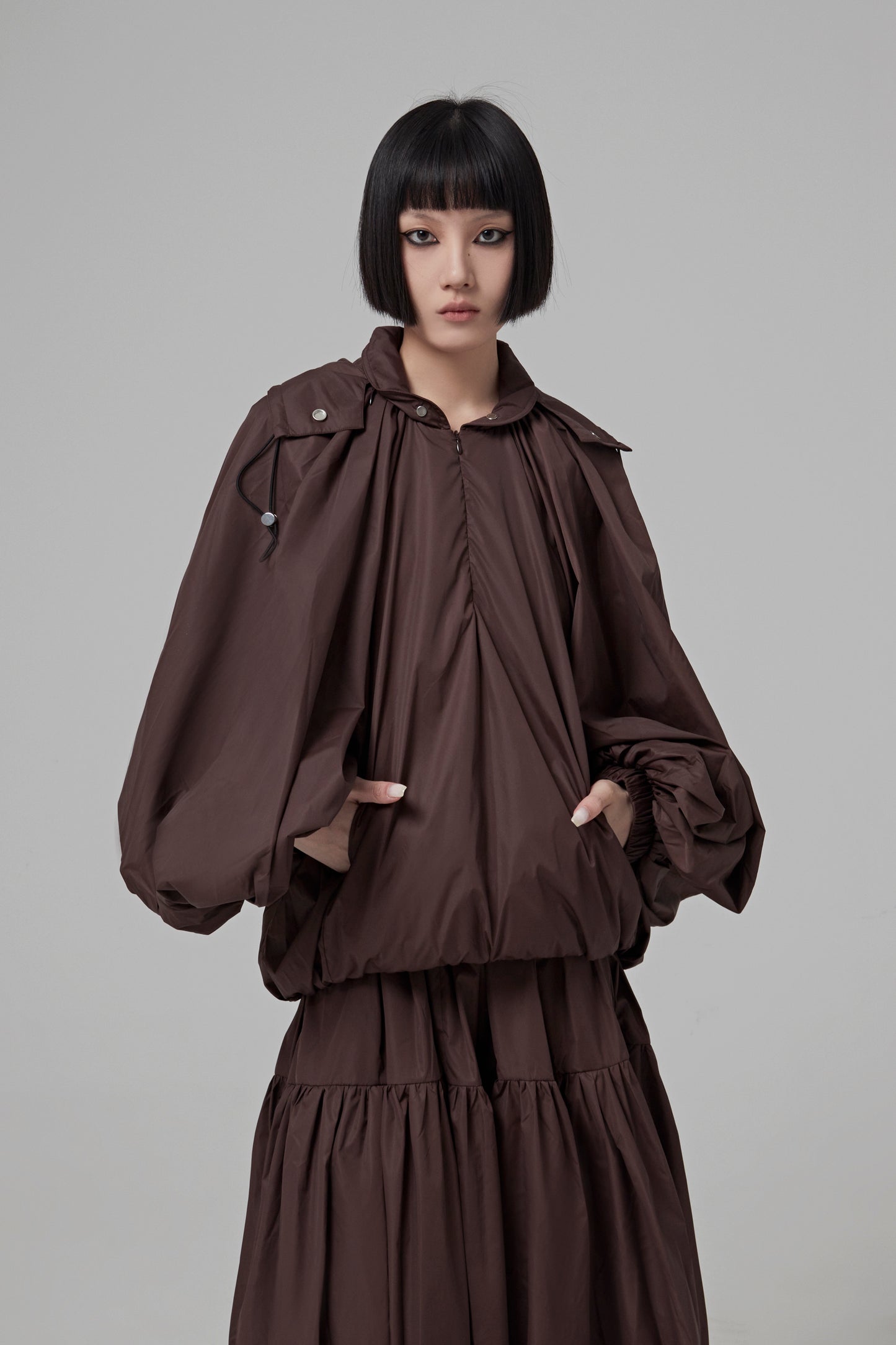 WOEMN WOVEN TOP