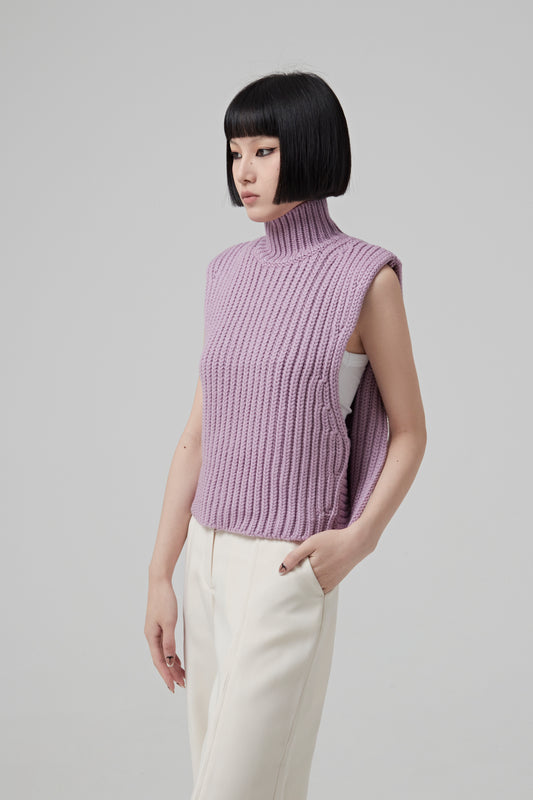SLEEVELESS TURTLENECK WOOL SWEATER