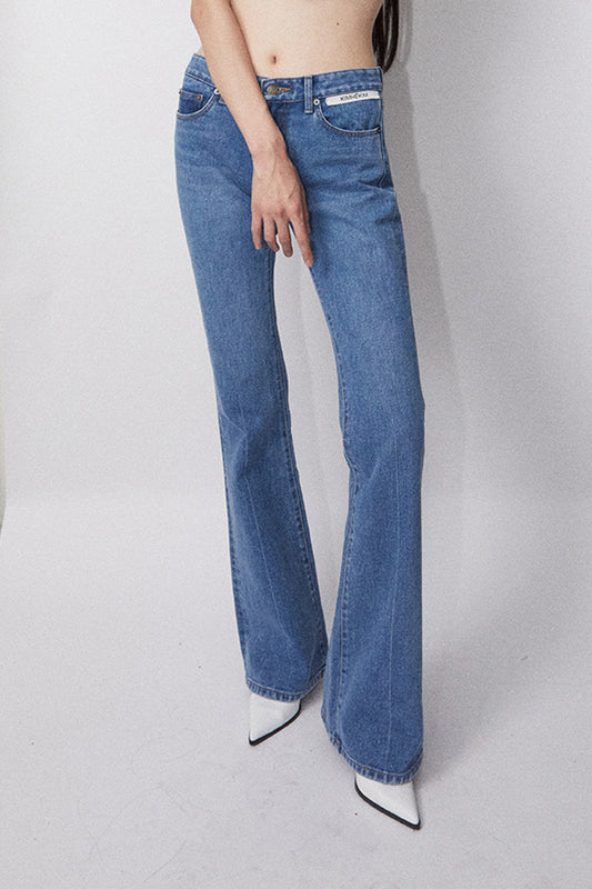 FLARED JEAN