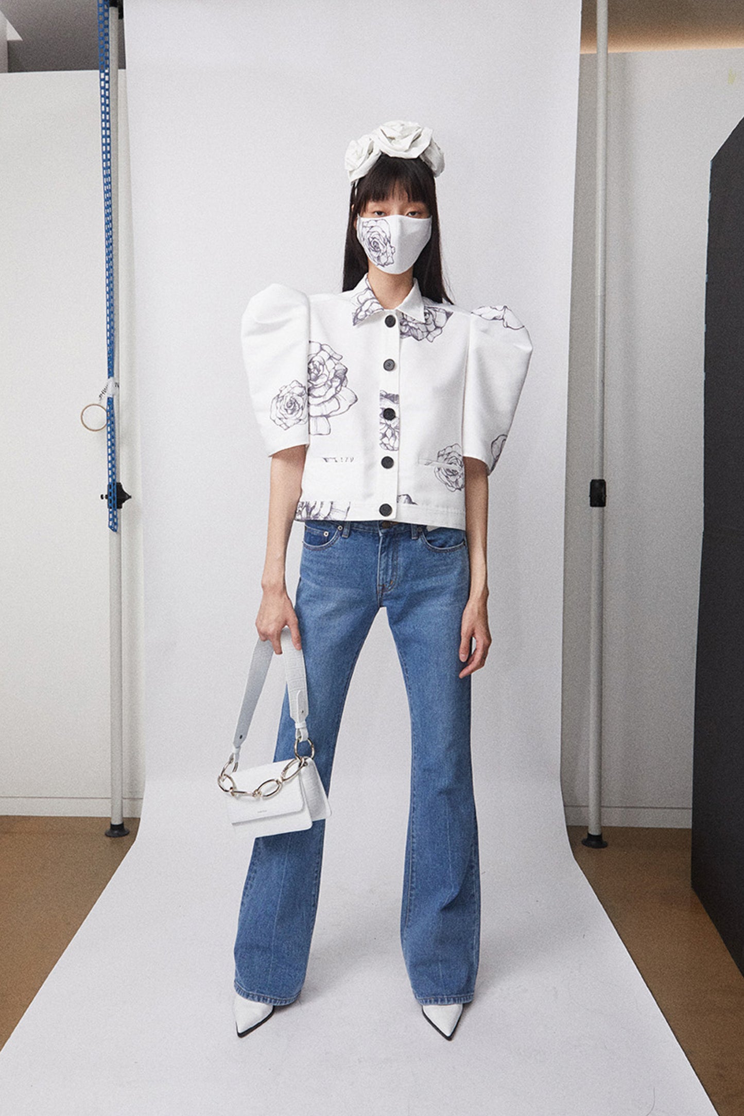 FLARED JEAN