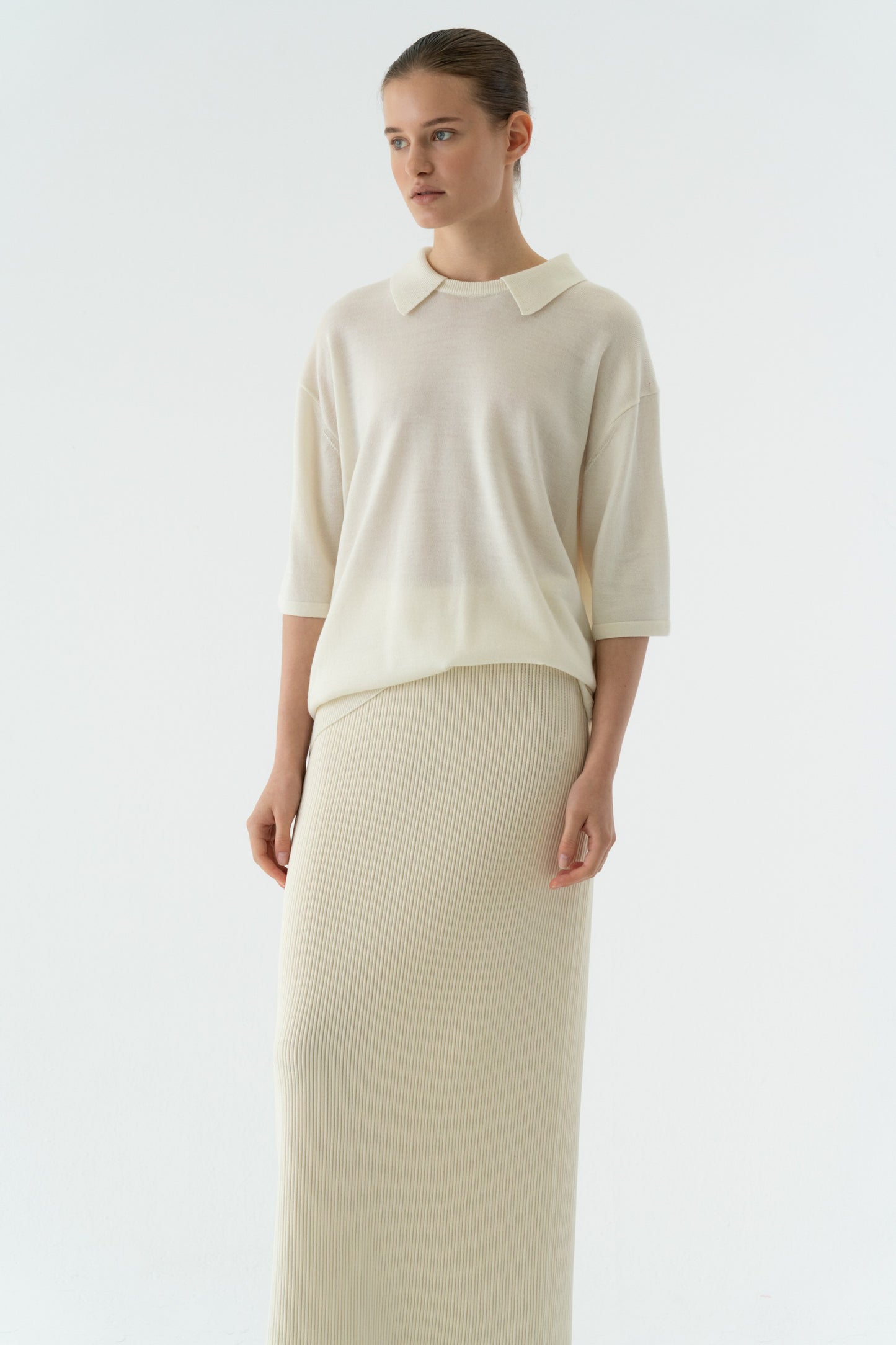 WOOL BLEND ROUND NECK COLLAR KNIT TOP