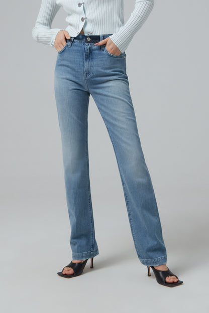 STRAIGHT LEG JEANS WITH 7 LOOPS