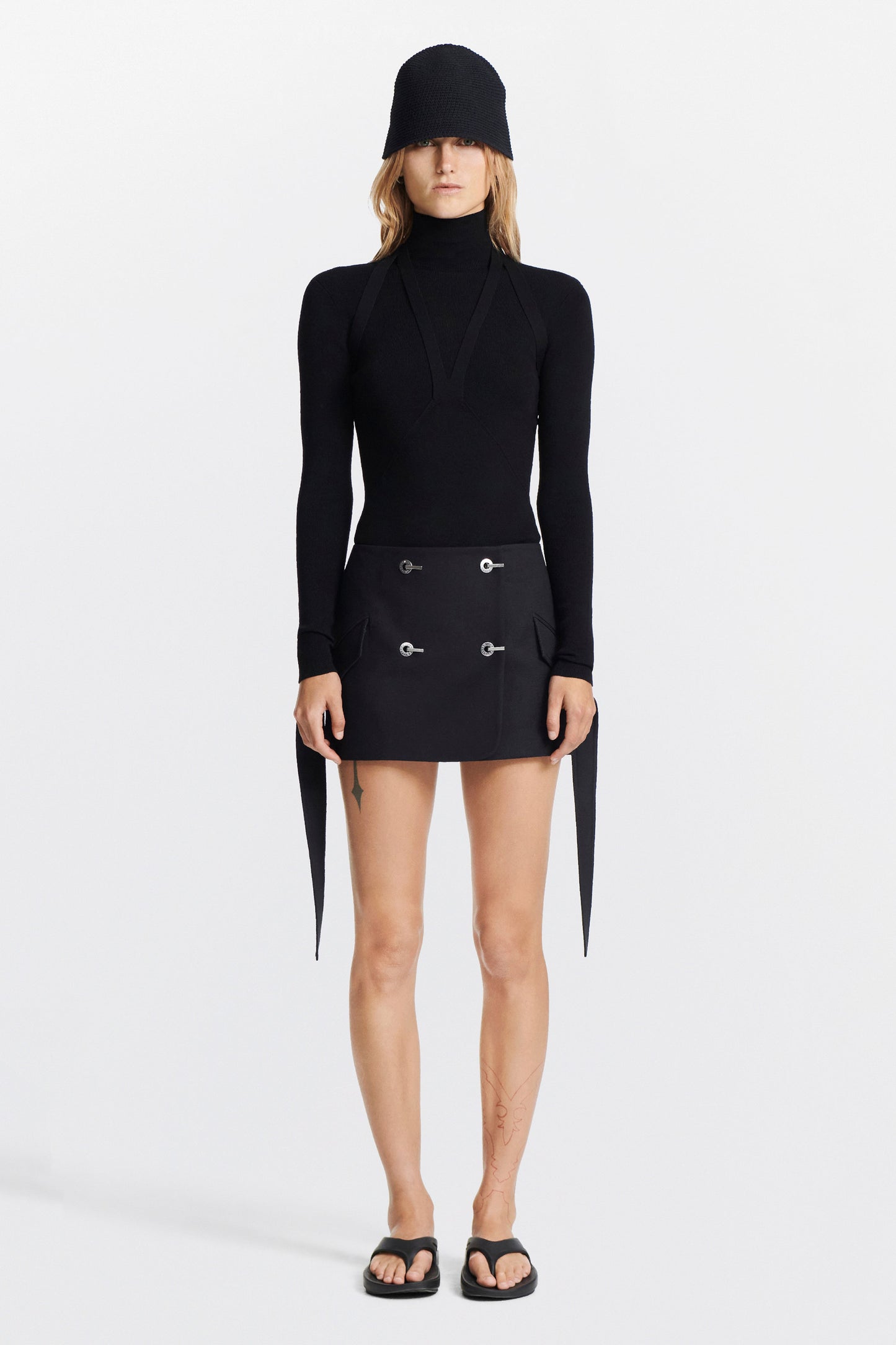 EYELET LATCH BLAZER SKIR