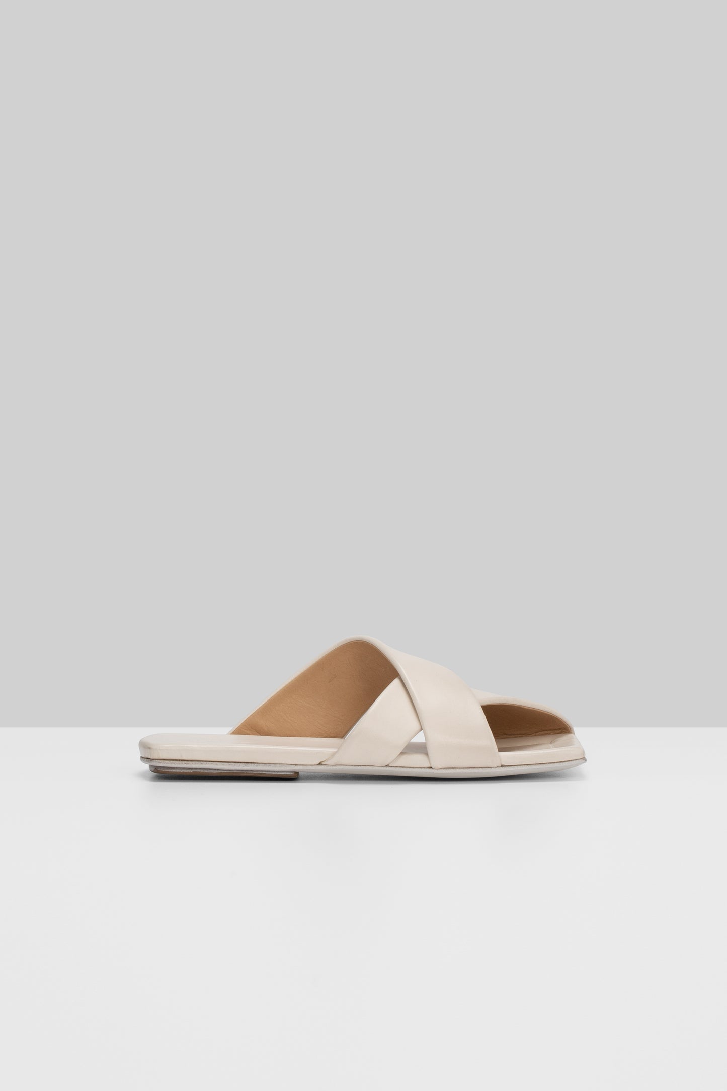 MW6803 FLAT SLIPPERS