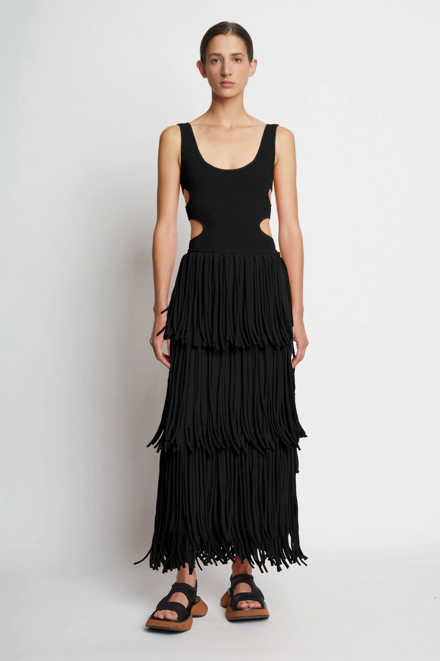 TEXTURED KNIT FRINGE SKIRT