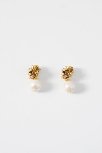 PEARL DROP EARRING