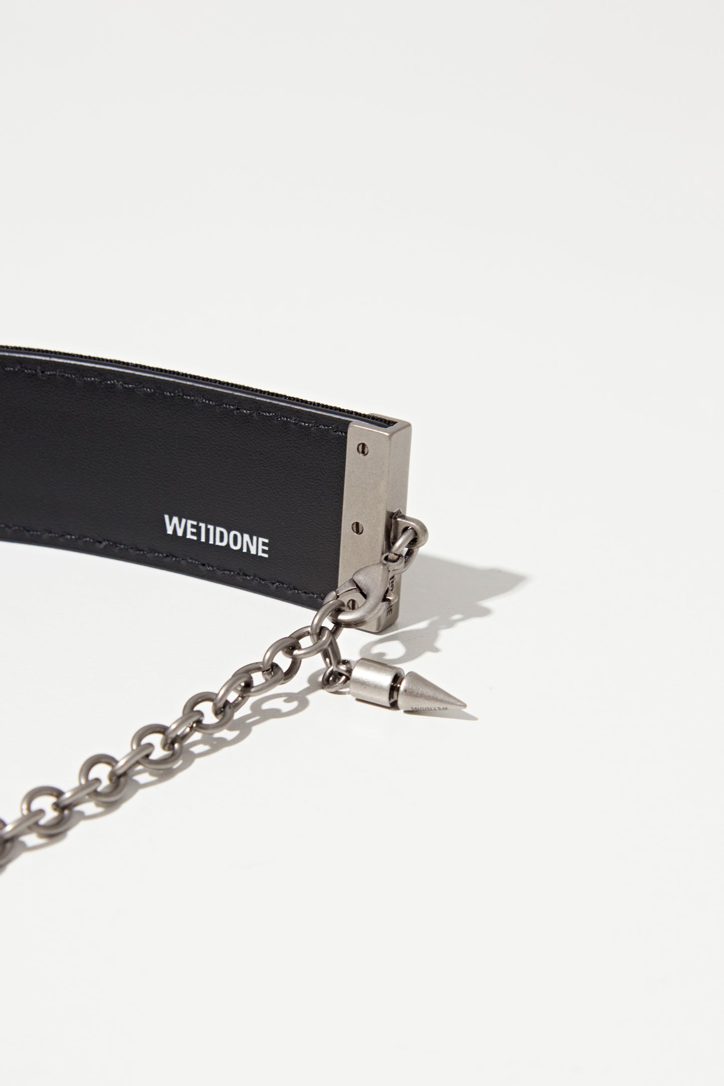 BLACK WE11DONE LOGO STRAP MEDIUM CHOKER