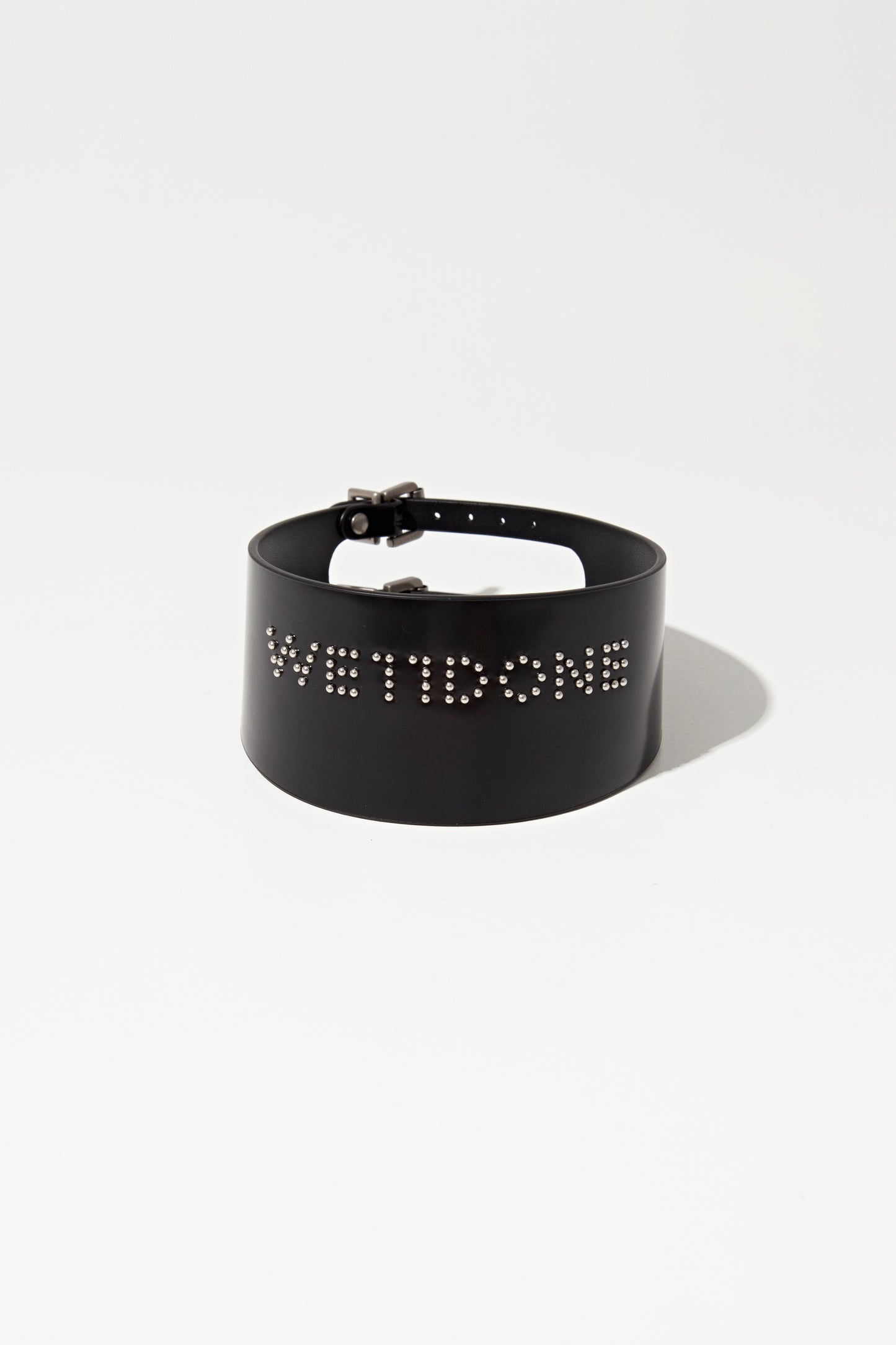 BLACK SMALL LOGO STUD WIDEDOUBLE BUCKLE CHOKER