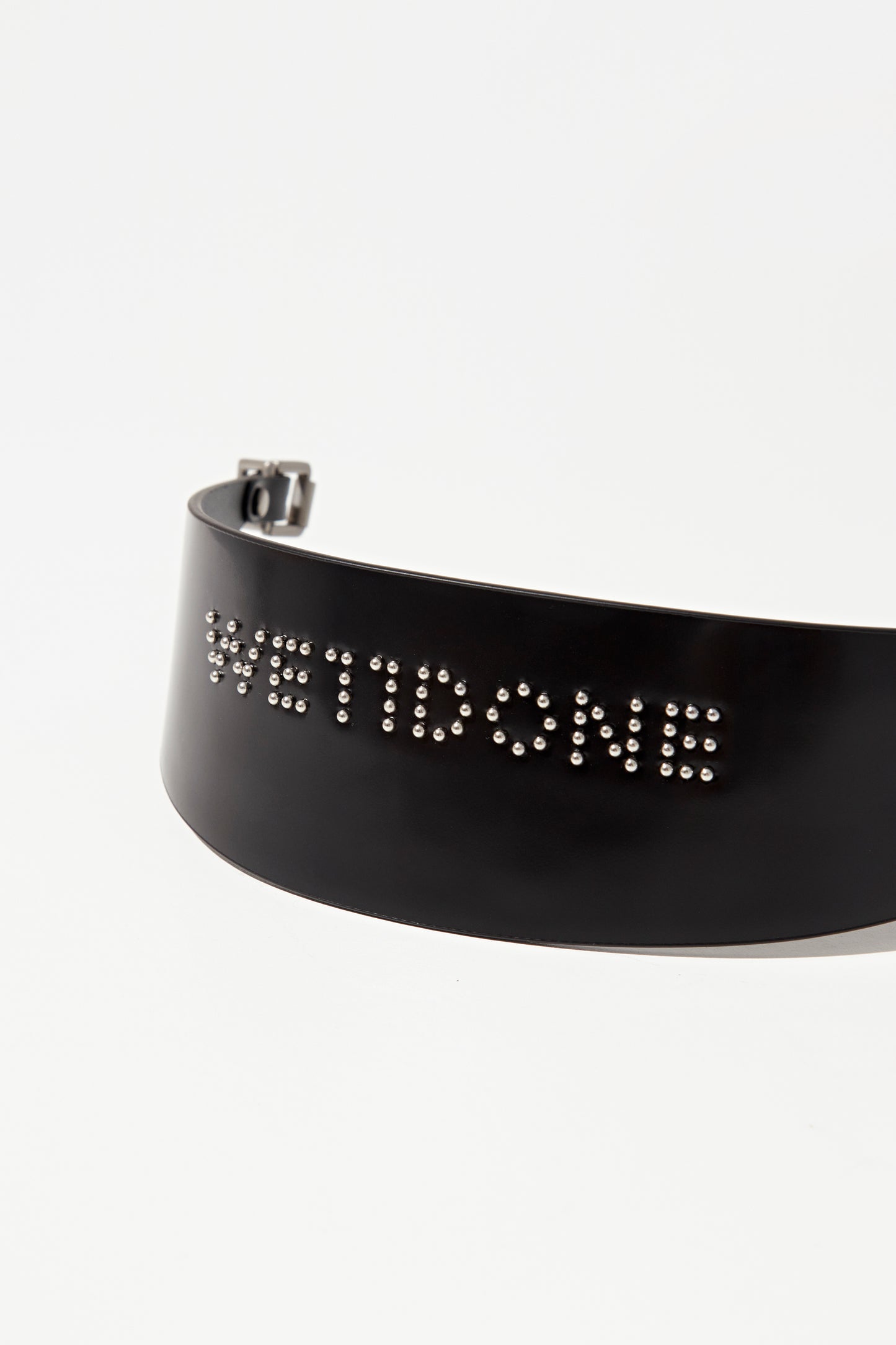 BLACK SMALL LOGO STUD WIDEDOUBLE BUCKLE CHOKER