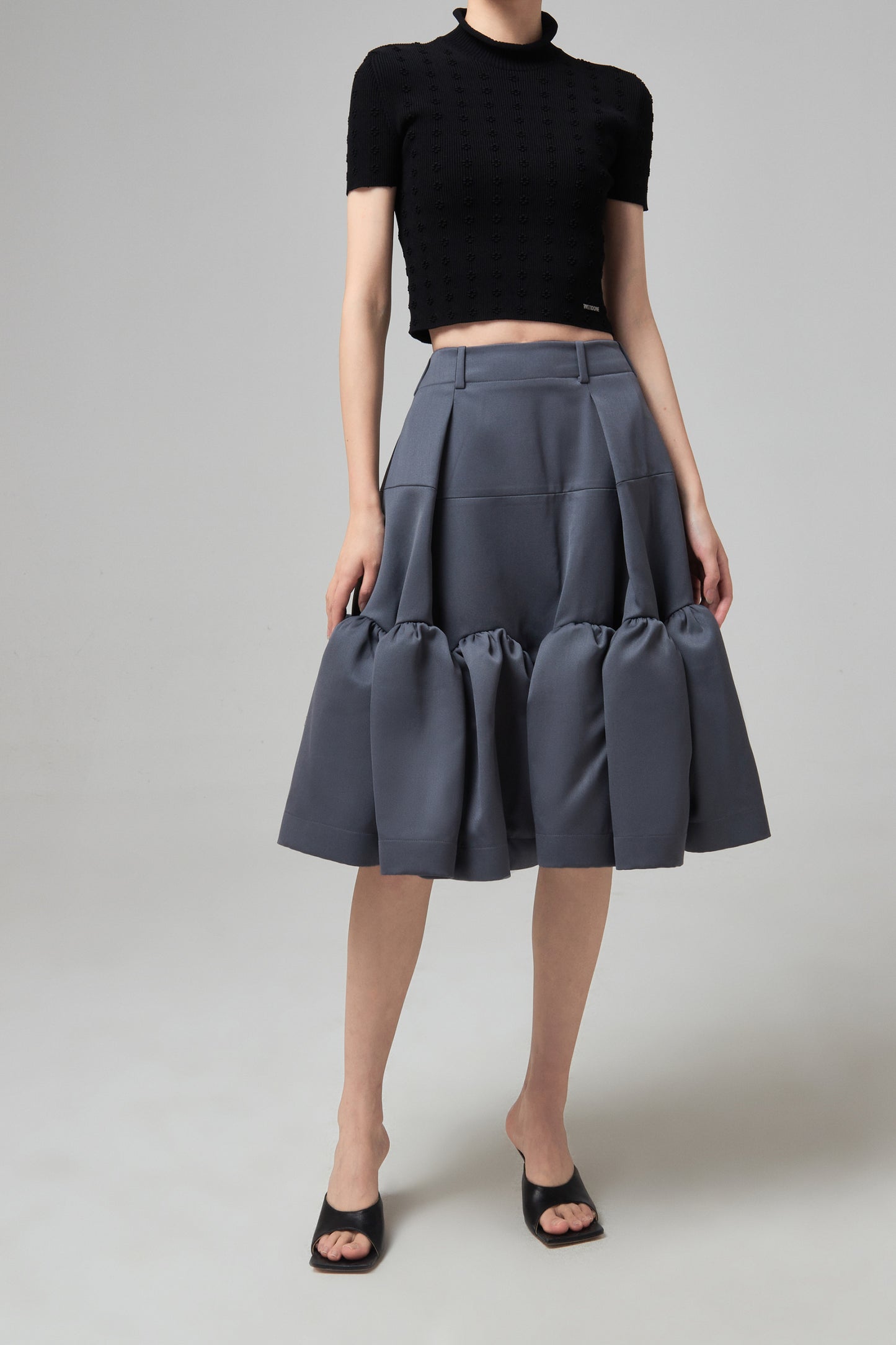 GATHERED ARCHPATTERN VOLUME SKIRT