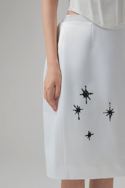 WHITE VOLUMED BACKSKIRT