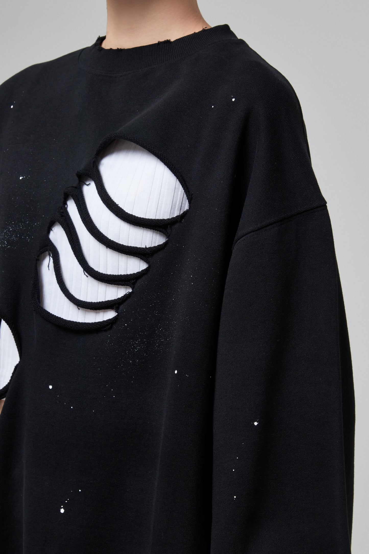 LOGO CUT OUT SWEATSHIRT