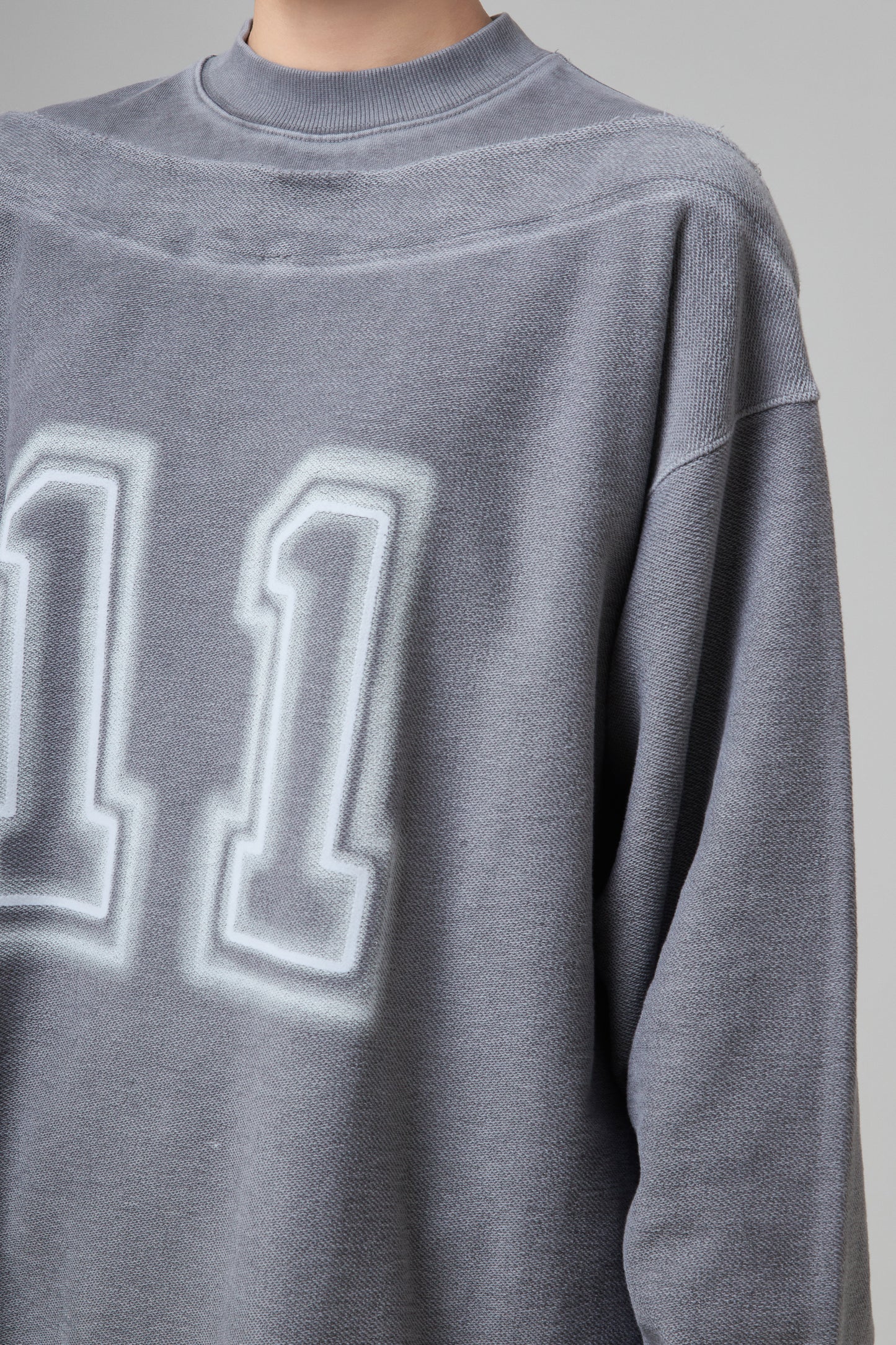 GREY '11' LOGO BOAT-NECK LONG-SLEEVED T-SHIRT