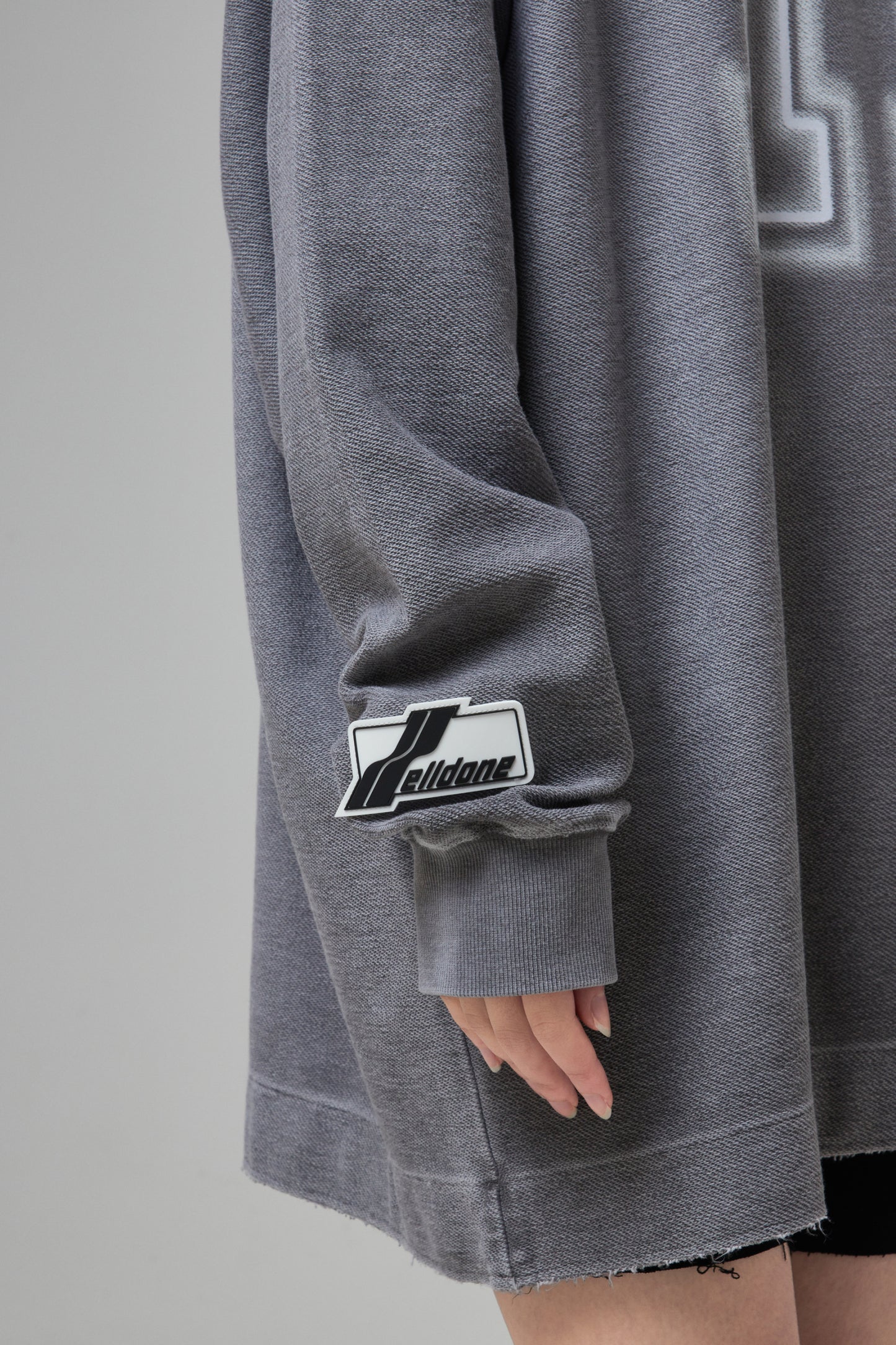 GREY '11' LOGO BOAT-NECK LONG-SLEEVED T-SHIRT