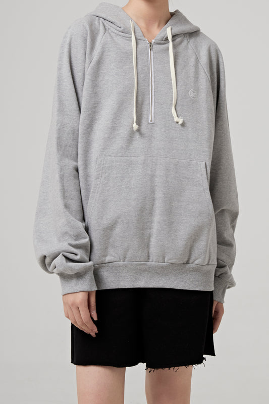 SIGNATURE LOGO HOODIE SWEATSHIRT