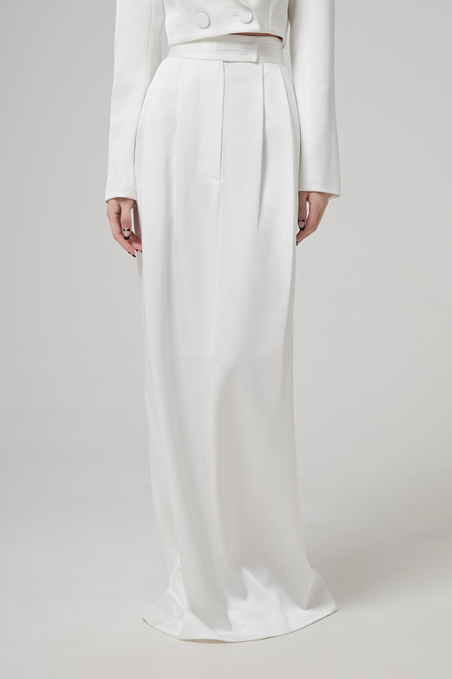 PURE WHITE SLIT LONG SKIRT