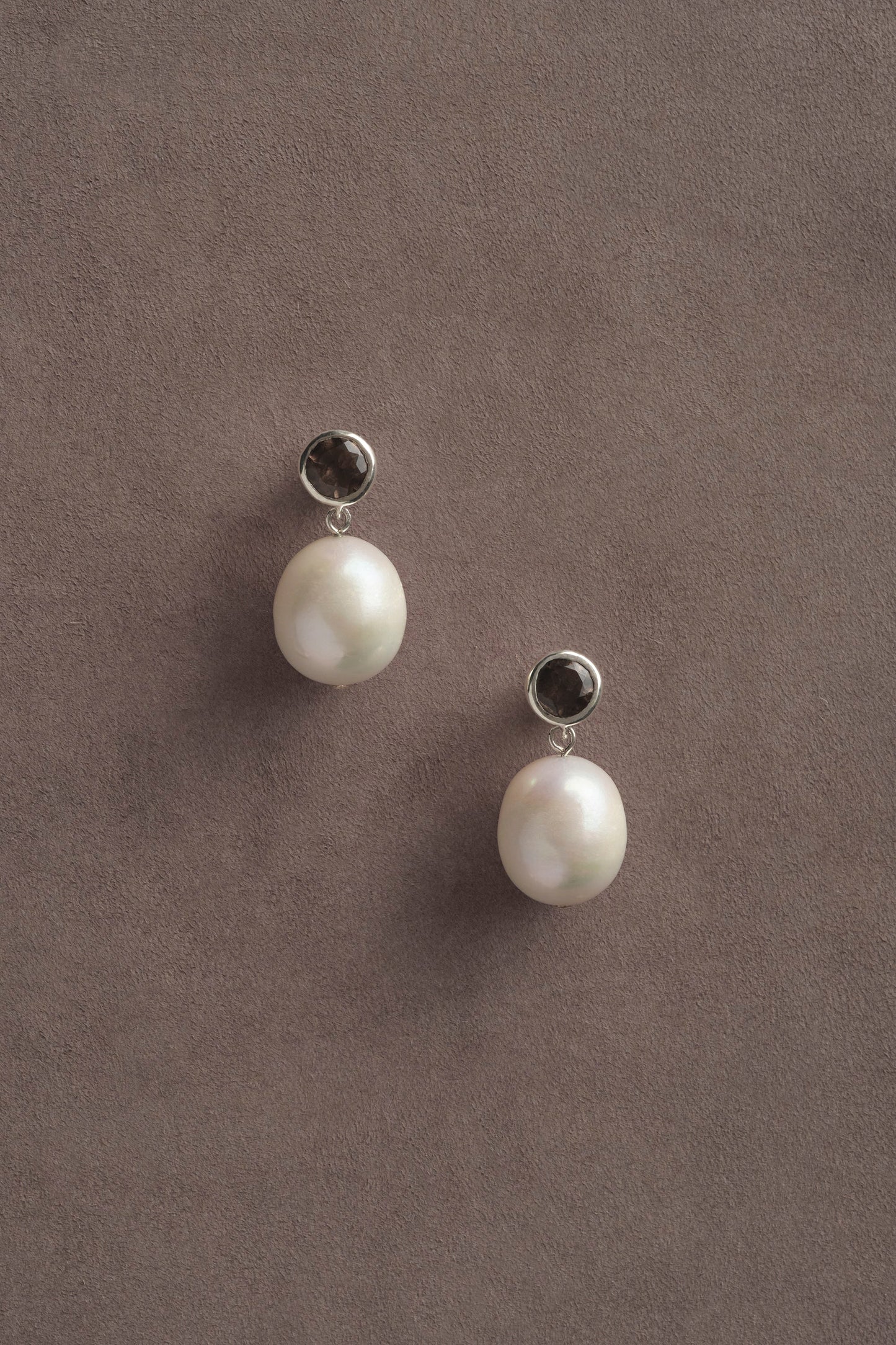 Neue Pearl Earrings