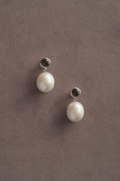 Neue Pearl Earrings