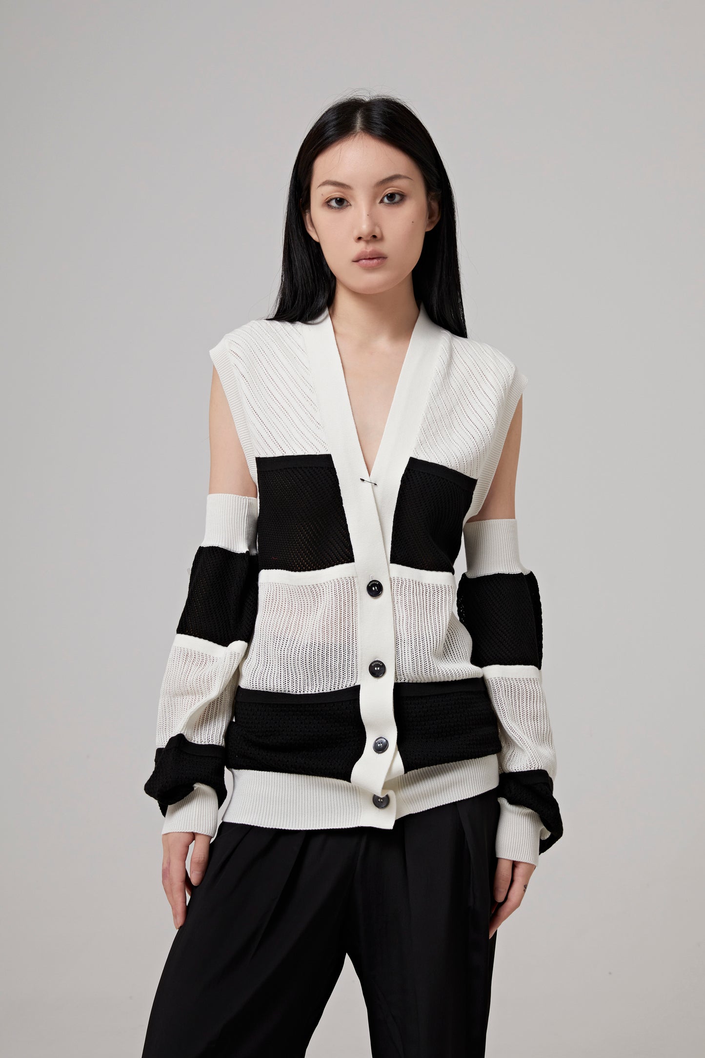 CUT OUT OVERSIZED V NECK CARDIGAN