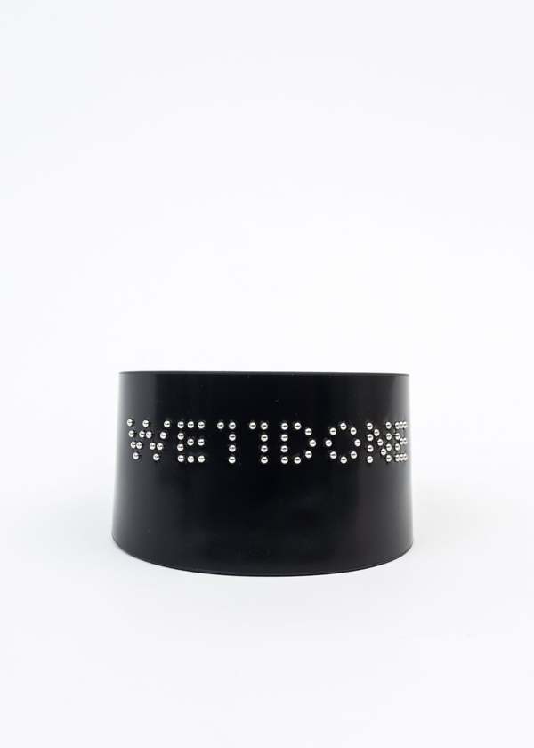 BLACK SMALL LOGO STUD WIDEDOUBLE BUCKLE CHOKER